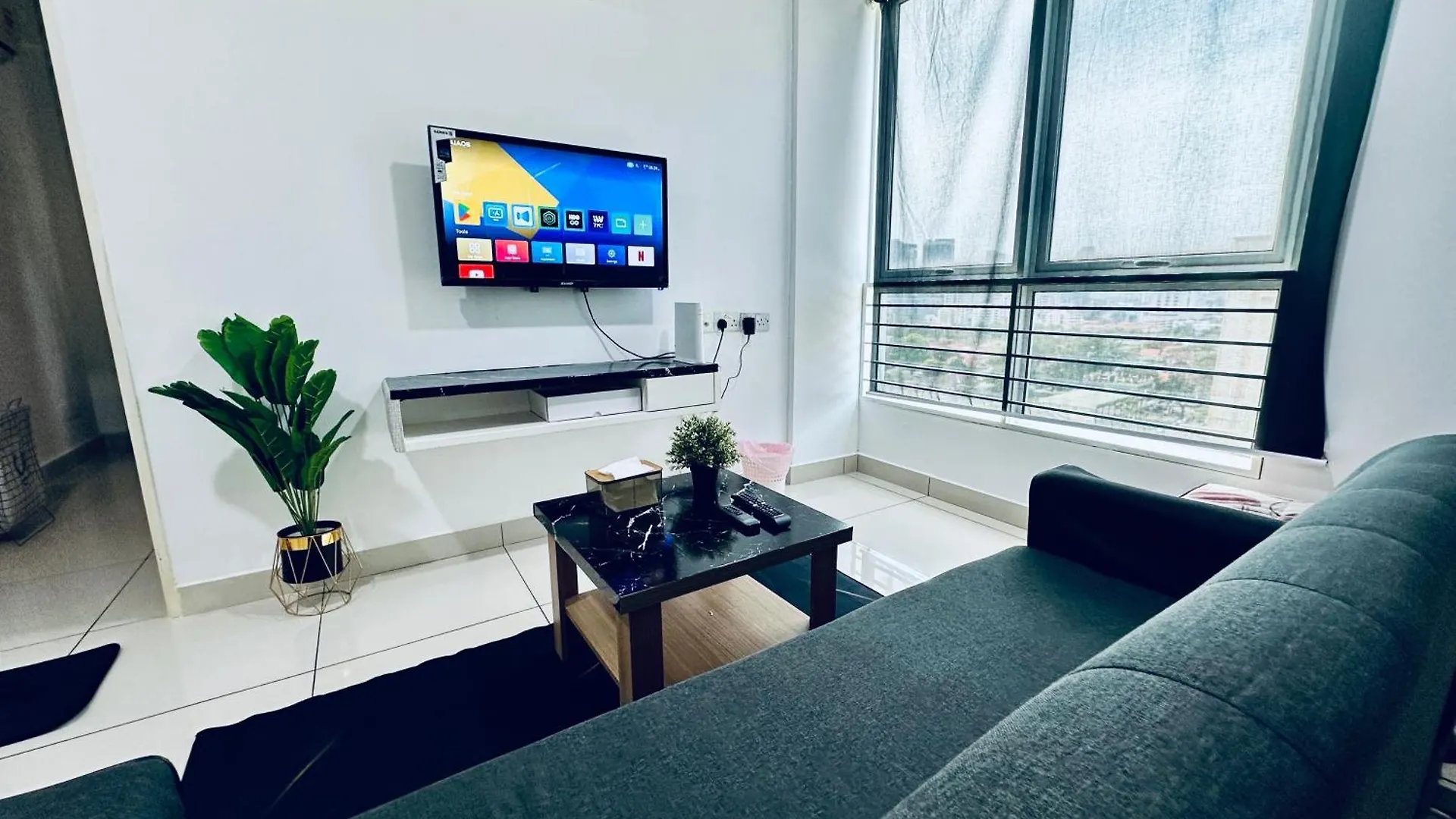 8Pax 2-Bedroom L Seaview L Georgetown L Gleneagles L Mansion One 0*, George Town